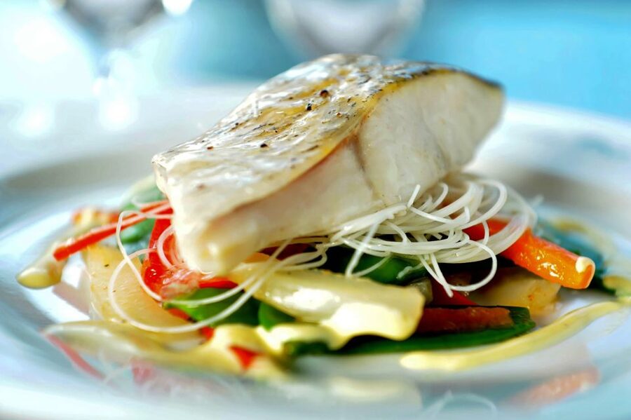 Paris: 3-Course Lunch Cruise on the River Seine - Booking details worth getting right