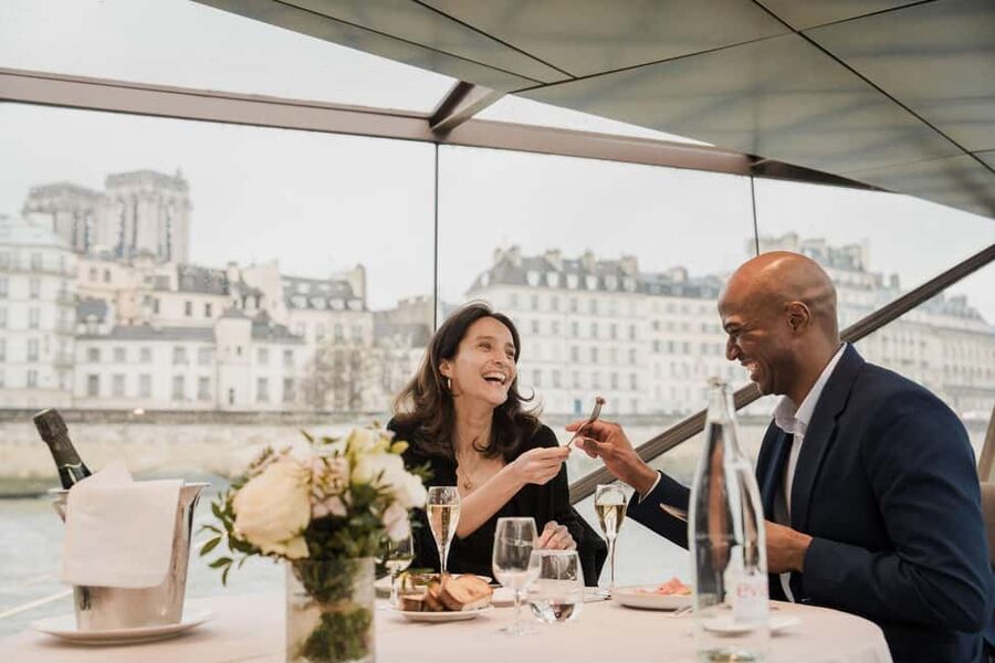 Paris: 4-Course Dinner Cruise on Seine River with Live Music - Is $153 a fair price?