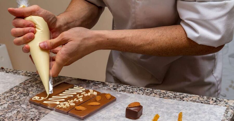 Paris: 45-minute Chocolate Making Workshop at Choco-Story - The 45-minute session: shaping, dipping, and decorating