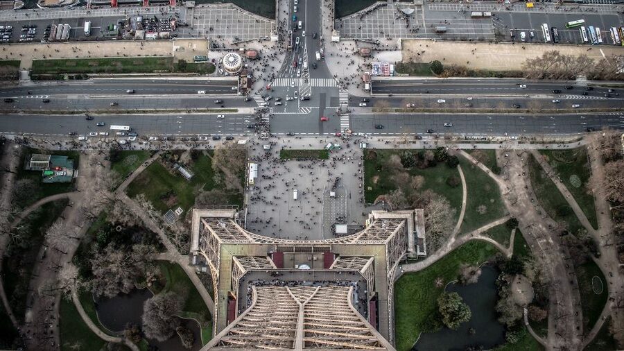 Paris: Access Eiffel Tower Summit or Second Level - Is the summit worth the extra wait?