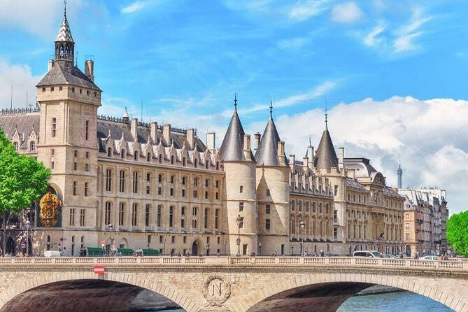 Paris Airport Transfer Service - Service details that matter after landing