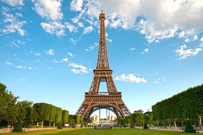 Paris Airport Transfer Service - Who should book this transfer?