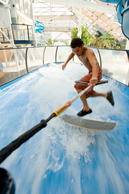 Paris: Aquaboulevard Water Park Entrance Ticket - Timing your visit around crowds