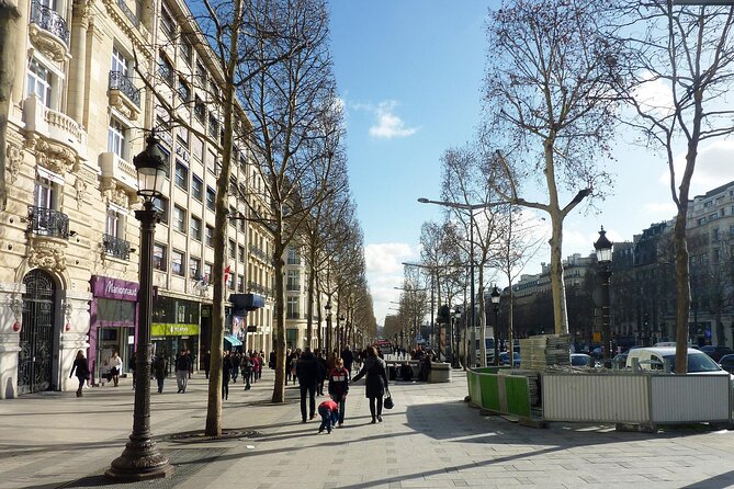 Paris Arc de Triomphe Entry and Mini Walking Tour - Reaching Napoleon’s Arc de Triomphe