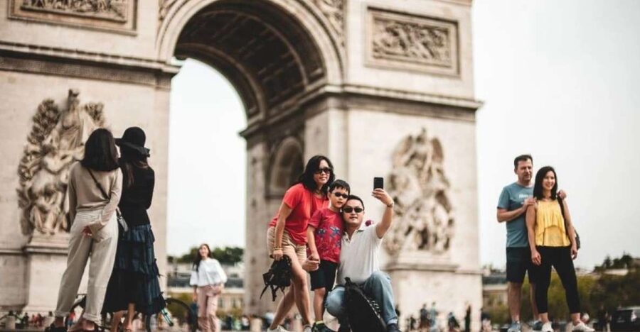Paris: Arc de Triomphe Entry with Seine Cruise - Two classic Paris views in one three-hour plan