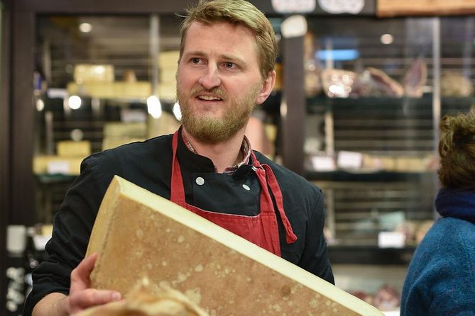 Paris Art of Pairing Cheese and Wine Tasting in a Cheese Cellar - Who will enjoy this Paris food stop
