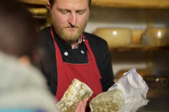 Paris Art of Pairing Cheese and Wine Tasting in a Cheese Cellar - How the wine pairing works
