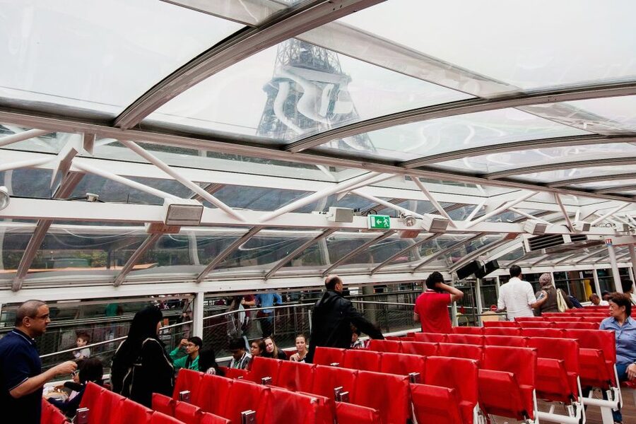 Paris: Audio-Guided Bus Tour & Seine River Cruise - Audio commentary and the phone-app catch