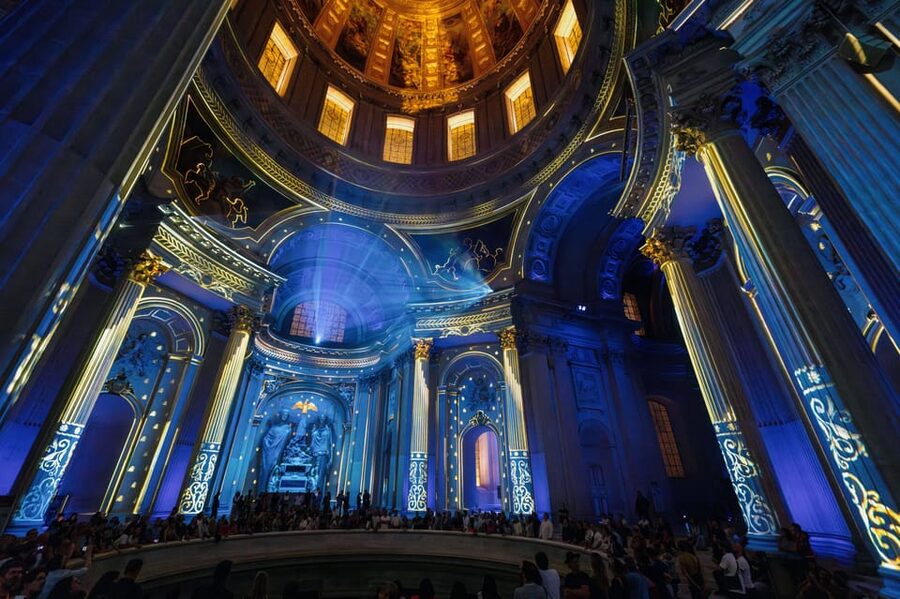 Paris: Aura Invalides Immersive Experience Entry Ticket - Looking 90 meters up
