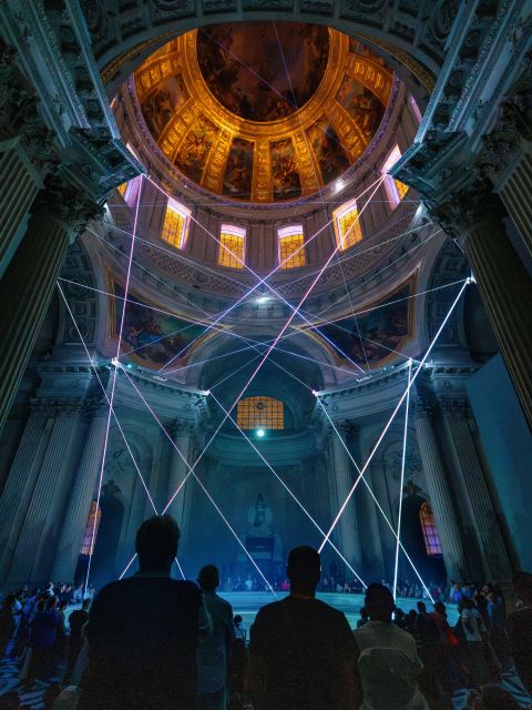 Paris: Aura Invalides Immersive Experience Entry Ticket - How crowded and comfortable is it?