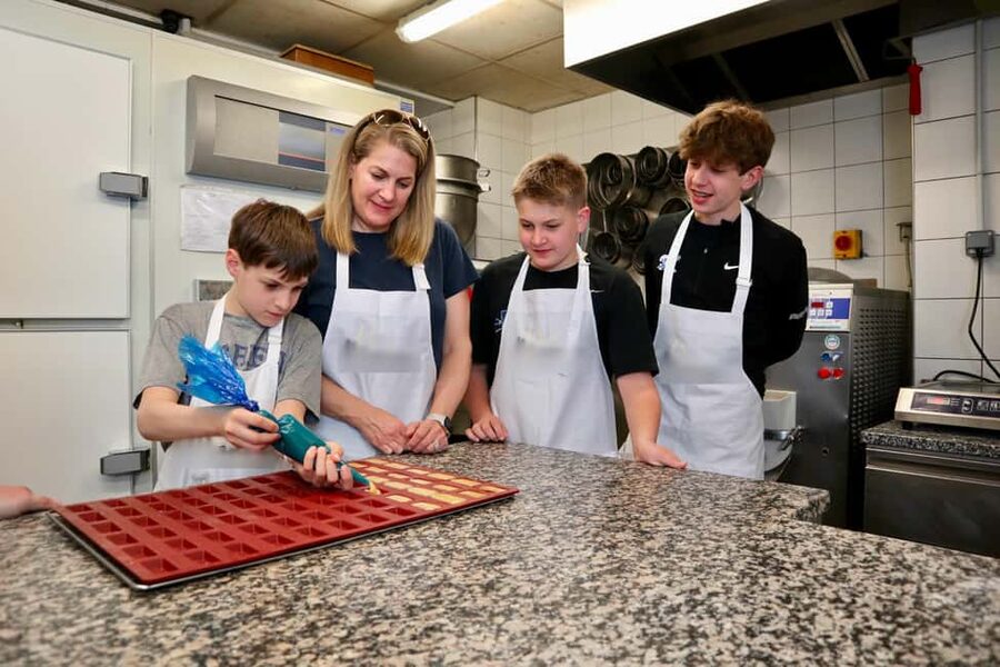 Paris: Baking Insider Experience with a Professional Baker - The guides make a real difference