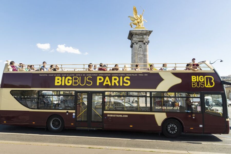 Paris: Big Bus Hop-on Hop-off Tour & Panoramic Night Tour - The Louvre and the central Paris route