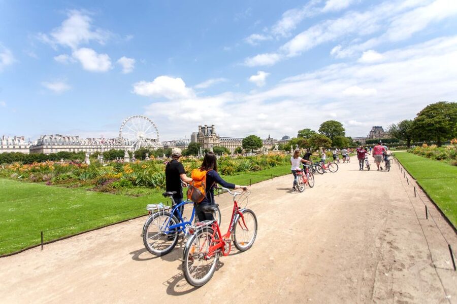 Paris Bike Tour: Eiffel Tower, Place de la Concorde & More - Guides Make the Difference