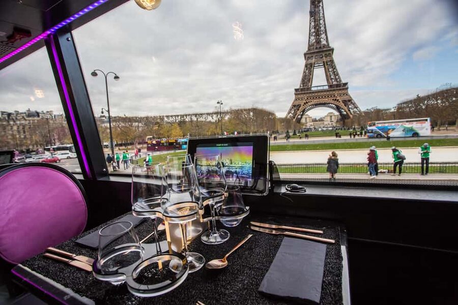 Paris: Bus Toqué Tour with 5-Course Dinner and Champagne - The glass roof and night views
