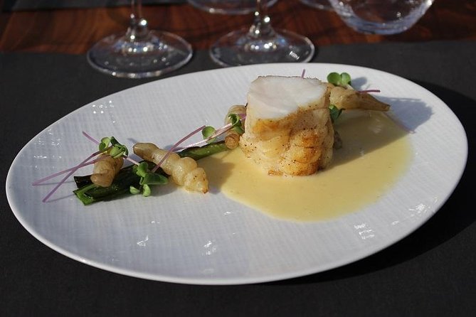Paris Bustronome Gourmet Sightseeing Lunch on a Panoramic Bus - What makes this Paris lunch tour different