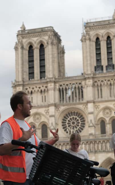 Paris By Night: 3-Hour Guided Bike Tour - Place Vendôme and the grand Paris of power