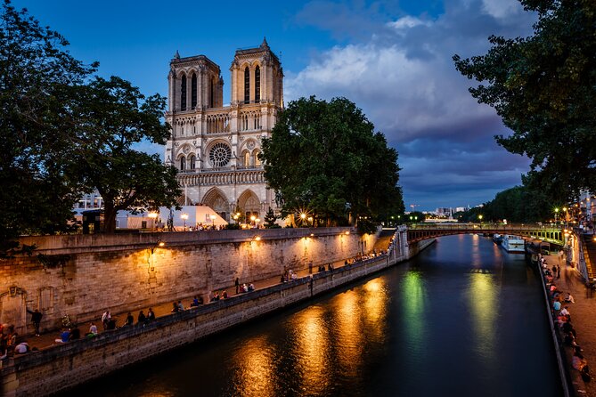 Paris by Night Tootbus Tour - Les Invalides and the return toward Montmartre