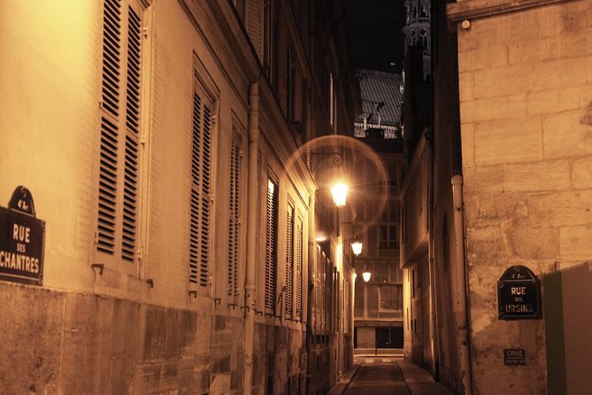 Paris by Night Walking Tour: Ghosts, Mysteries and Legends - Île de la Cité, the Roman beginning of Paris