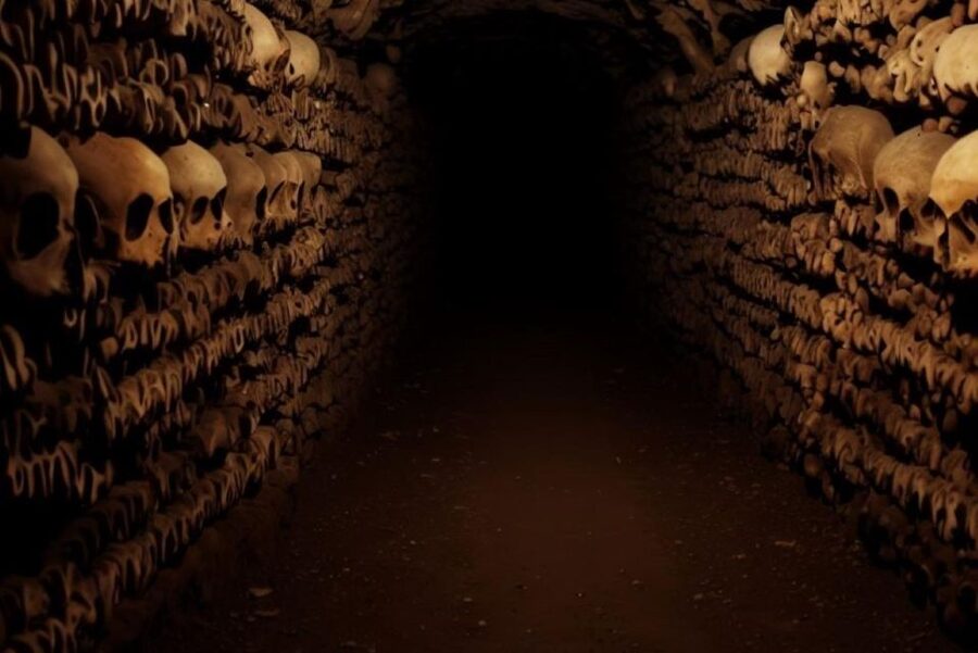 Paris: Catacombs, Audio Guide, and River Cruise Option - What makes the Catacombs worth seeing