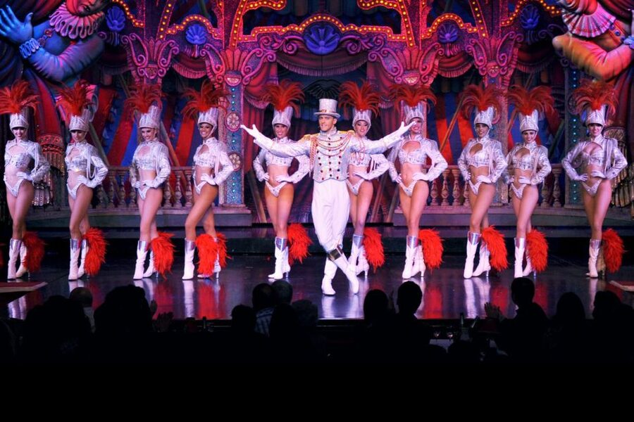 Paris: Champagne at the Moulin Rouge & Seine River Cruise - Champagne, seating, and the theater experience