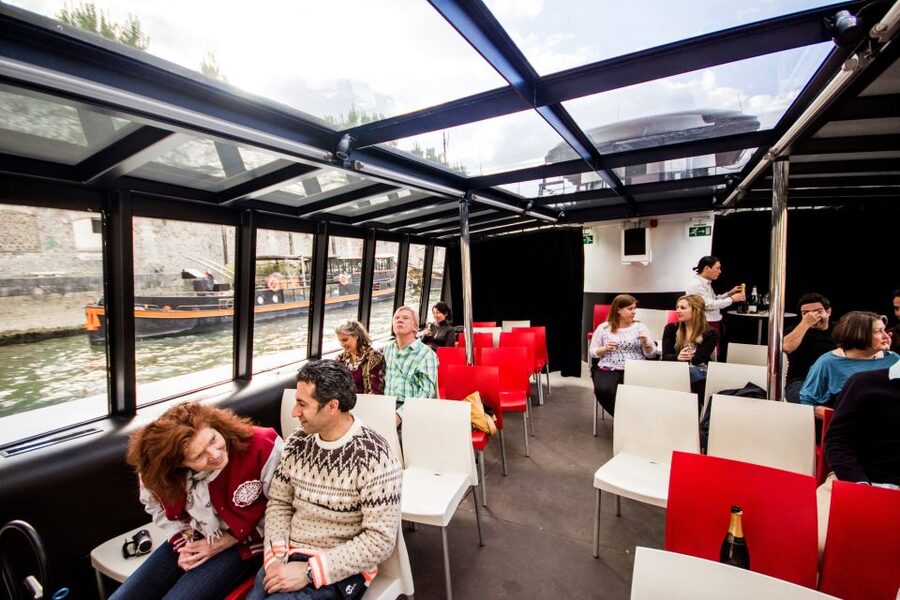 Paris: Champagne Tasting Cruise Departure from Eiffel Tower - The river route and Paris landmarks