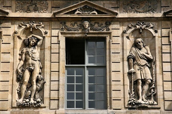 Paris: Charming Nooks and Crannies Bike Tour - Key points to know before you ride