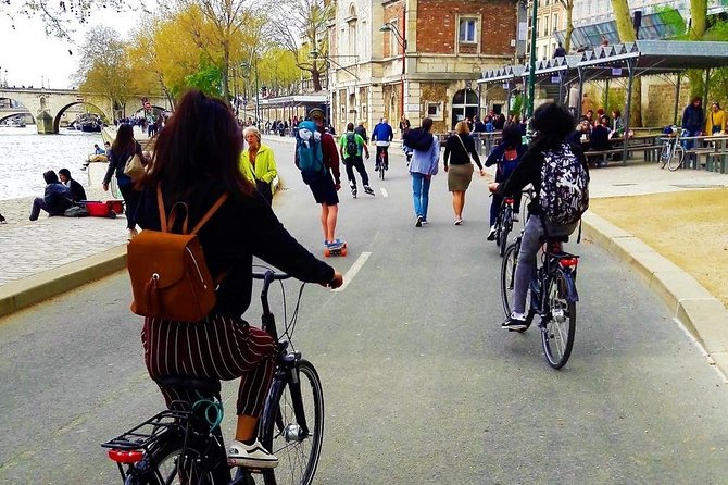 Paris: Charming Nooks and Crannies Bike Tour - Why this three-hour bike tour works