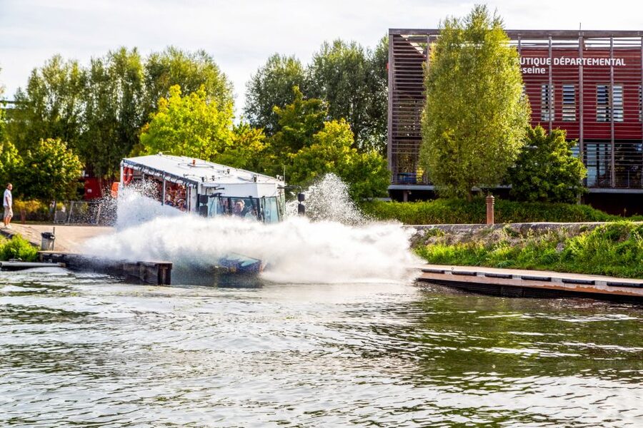 Paris: City and River Seine Tour on an Amphibious Bus - Comfort, weather, and what to bring