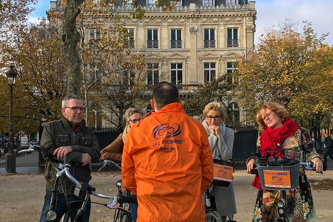 Paris: City Bike Tour on a Dutch Bike - Guides, pace, and what the ride feels like