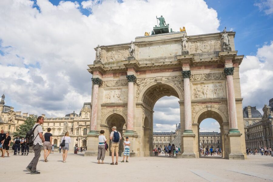 Paris: City Center Group Tour in German - Place de la Concorde and the French Revolution
