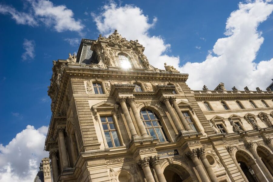 Paris: City Center Group Tour in German - Place Vendôme and the polished face of Paris