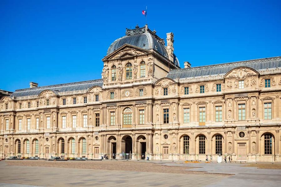 Paris: City Pass – Eiffel, Louvre & 27+ Must-See Sights - The 24-hour sightseeing bus and Seine cruise