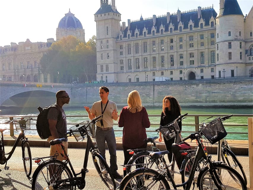 Paris: City Treasures Bike Tour - Why a bicycle works so well in central Paris