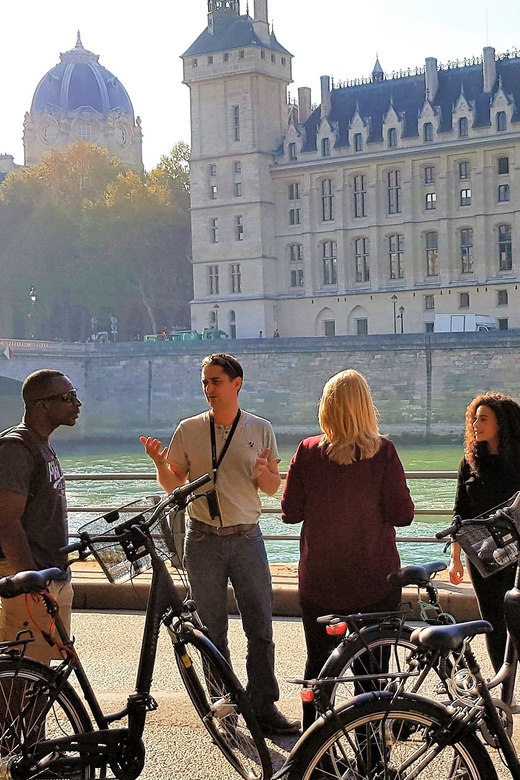 Paris: City Treasures Bike Tour - Bikes, helmets, weather, and comfort