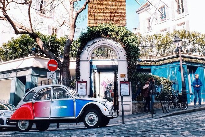 Paris Classic tour in 2CV - Starting at 10 a.m. with pickup across Paris