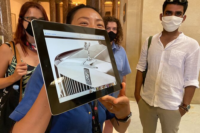 Paris: Complete Louvre Private Tour with Mona Lisa - Renaissance painting and the crowded Mona Lisa