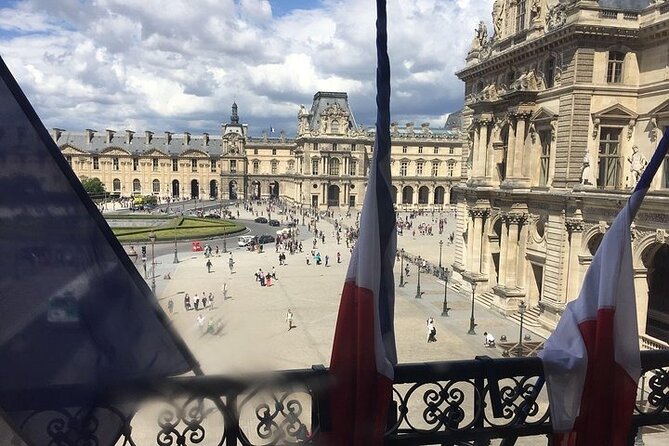 Paris: Complete Louvre Private Tour with Mona Lisa - Meeting beneath the Louvre Pyramid