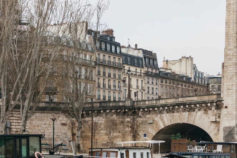 Paris: Cruise on the Saint-Martin Canal and the Seine River - Commentary, seating, and comfort
