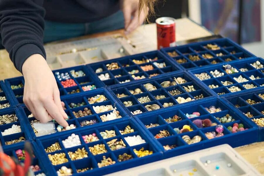 Paris: Custom Souvenir Bracelet Workshop - Why the finished gift package adds value