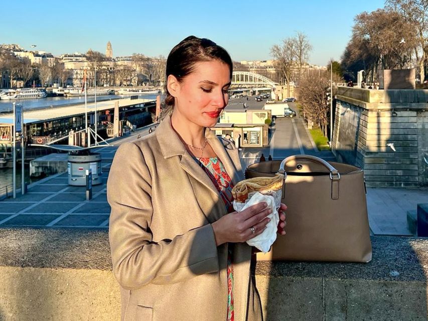 Paris: Day or Sunset Cruise with Drink, Ice Cream or Dessert - Starting at the Eiffel Tower pier