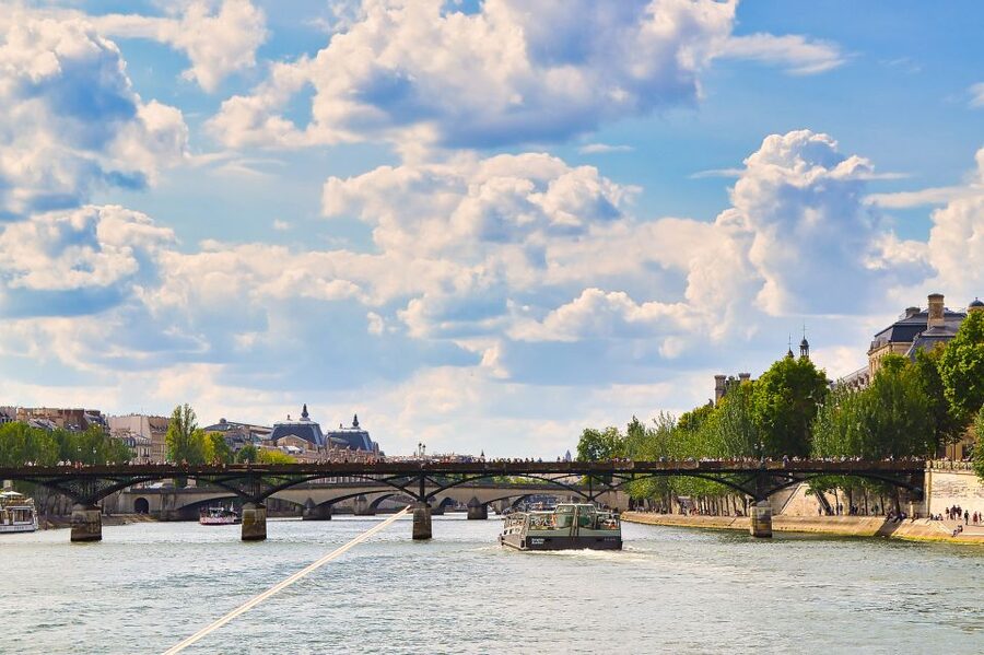 Paris: Day or Sunset Cruise with Drink, Ice Cream or Dessert - Should you book it?