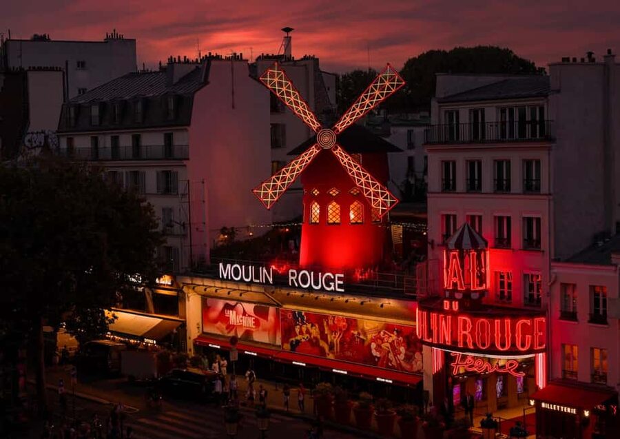 Paris: Dinner Show at the Moulin Rouge - Dinner First, Show Second