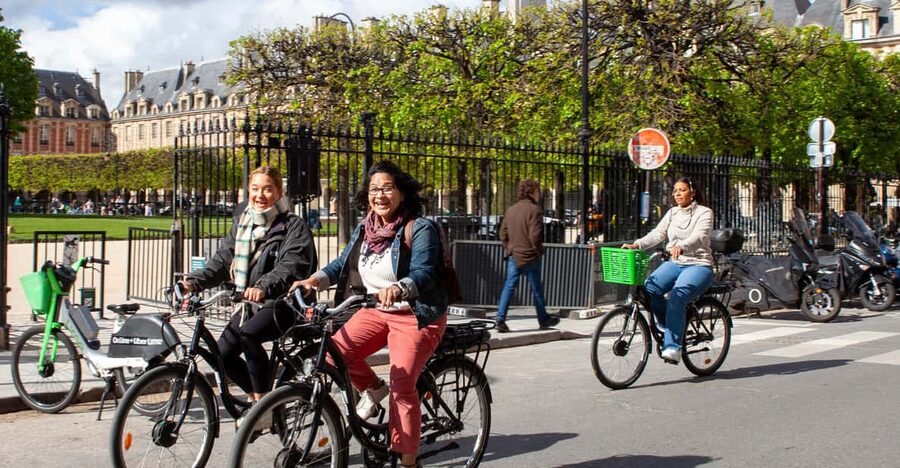 Paris: E-bike tour - Monumental and Hidden Paris - Why an e-bike works so well in central Paris