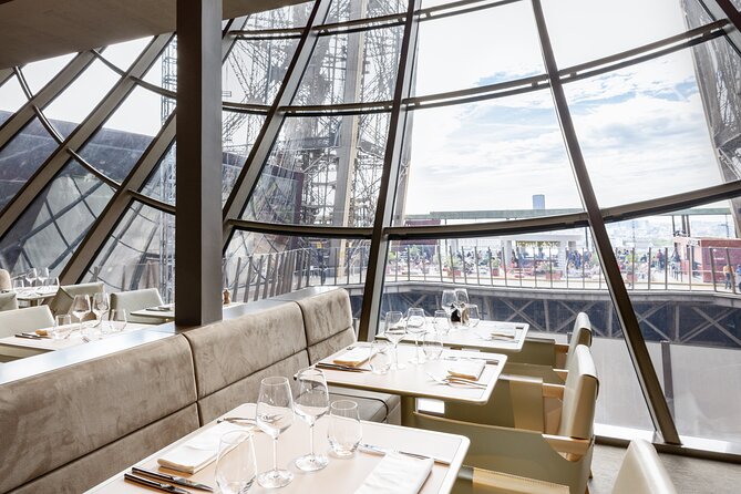 Paris Earliest Lunch at Eiffel Tower Madame Brasserie Restaurant - Drinks and Service at the Table