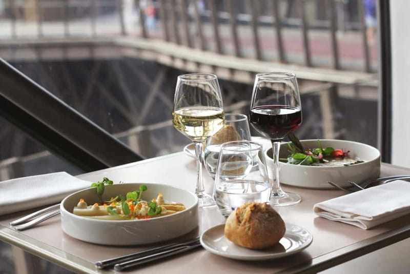 Paris: Early Dinner at Madame Brasserie in the Eiffel Tower - After dinner: take time on the first floor
