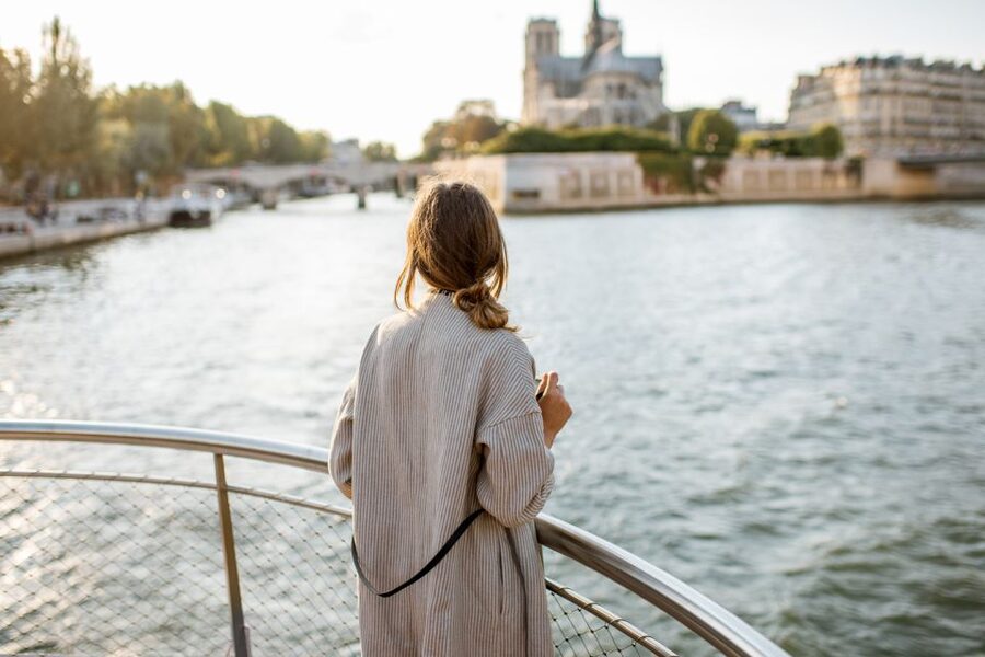 Paris: Eiffel Tower Access and Seine River Cruise - What the guides add