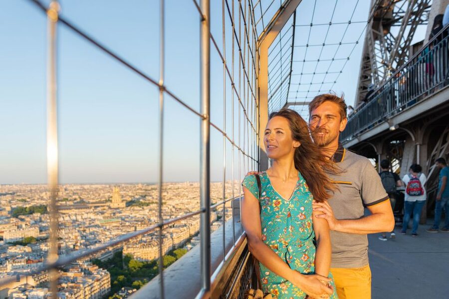Paris: Eiffel Tower Access w/ Audioguide and Optional Cruise - Audioguide or human guide?
