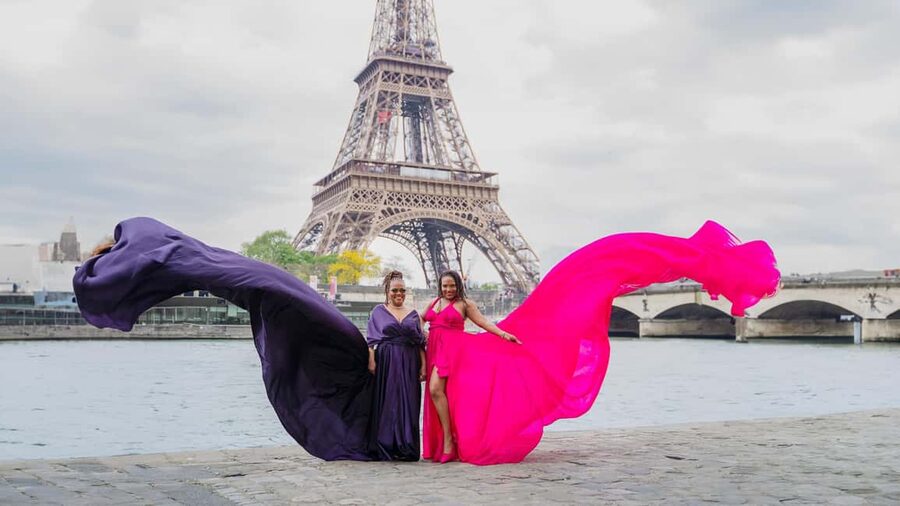 Paris: Eiffel Tower Flying-Dress Photoshoot jonadress - Along the Seine: a shorter, more intimate setting