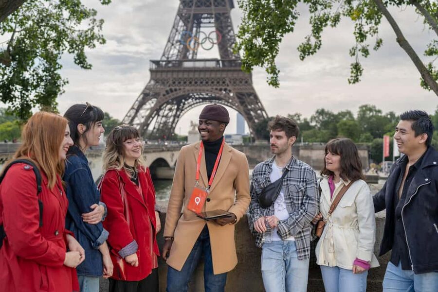 Paris: Eiffel Tower Guided Tour with Summit Access - Key points to know before you book