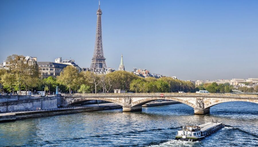 Paris: Eiffel Tower Hosted Tour, Seine Cruise and City Tour - Who should book this Paris experience?